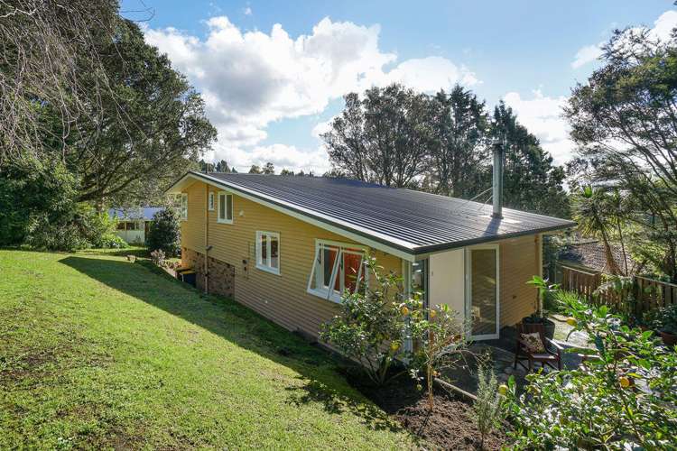 14 Daffodil Street Titirangi_15