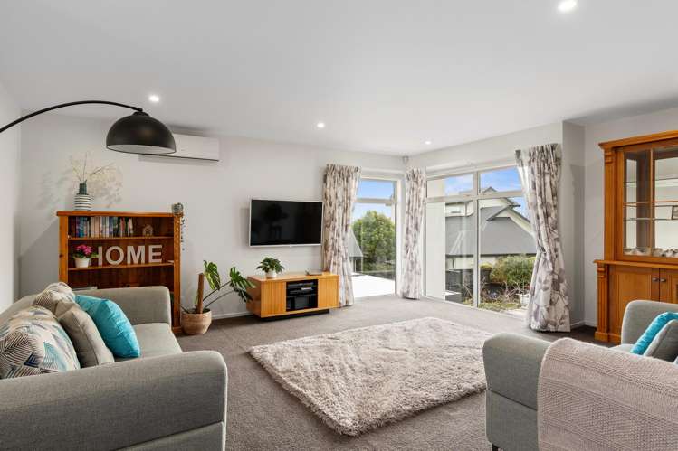 5 Lakebridge Place Parklands_9