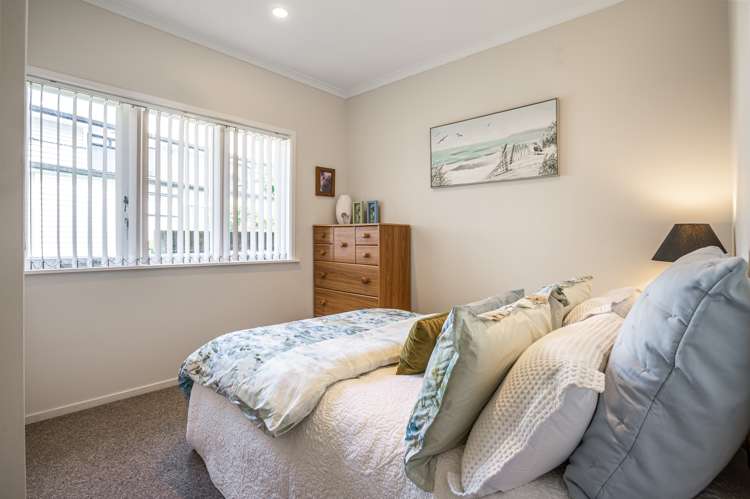 16 Deane Avenue Titirangi_10