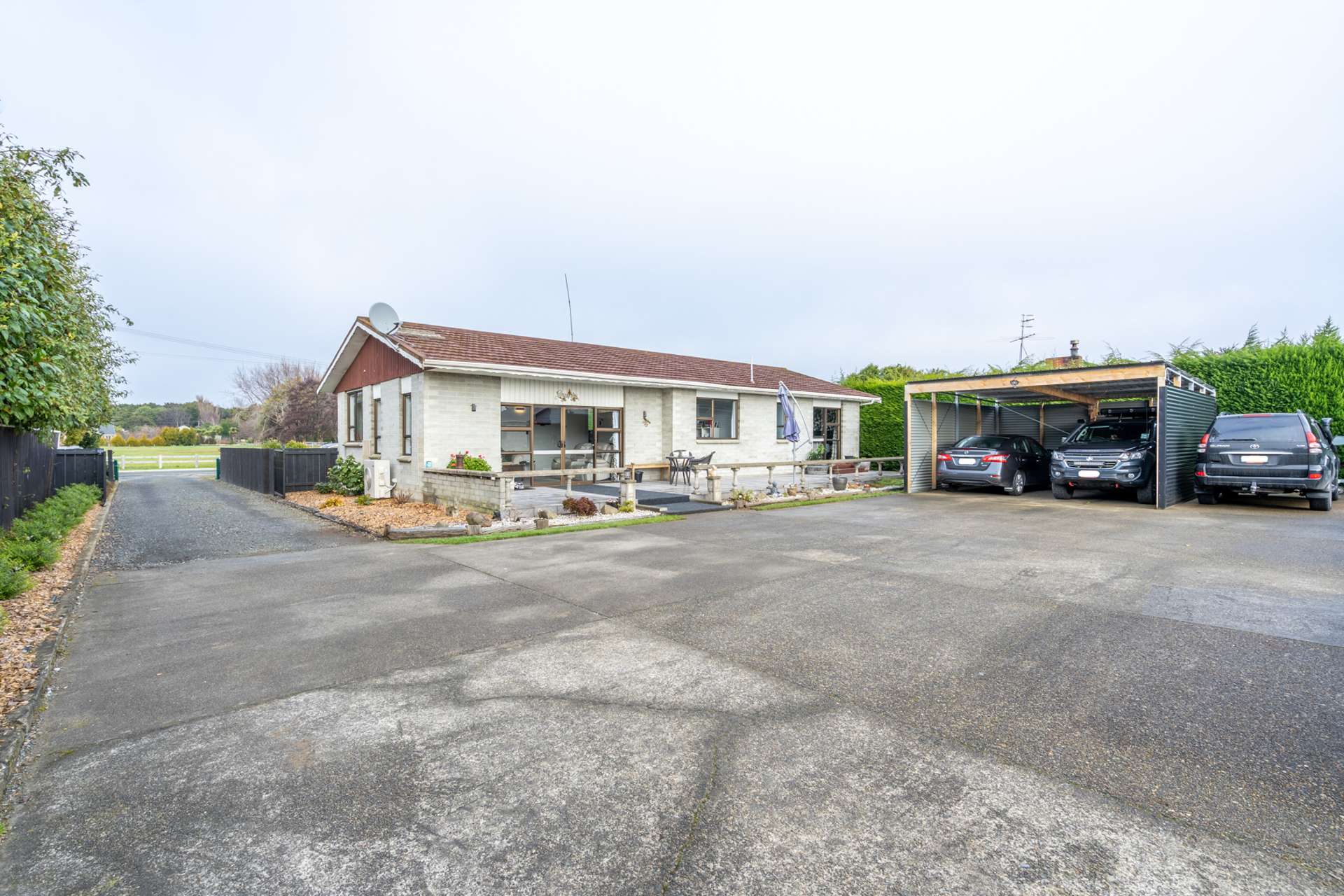 240 Dunns Road Otatara_0