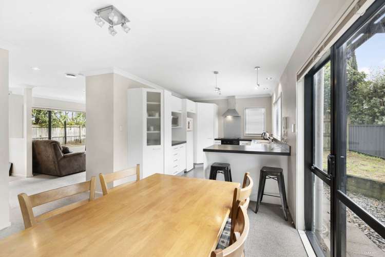 6a Callis Avenue Opaheke_7