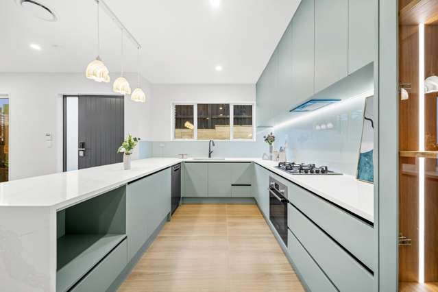 Stunning Standalone In The Heart of Albany
