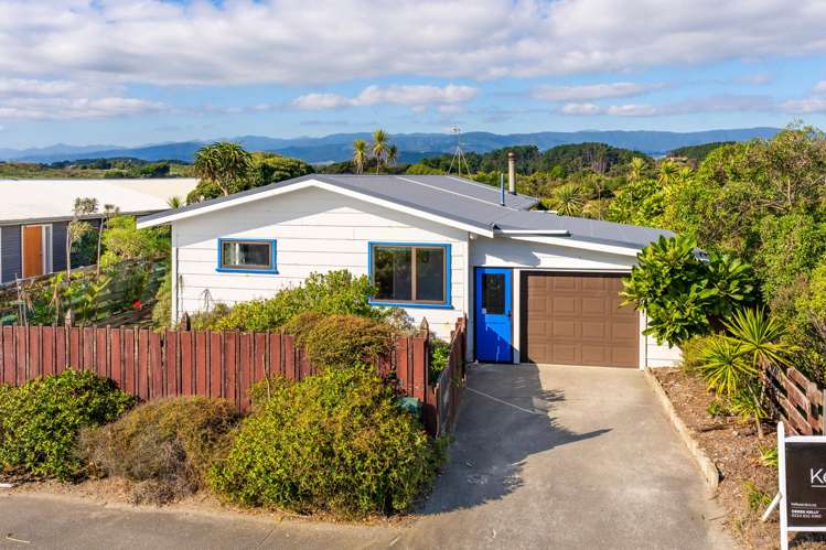 4 Moana Street Otaki Beach_1