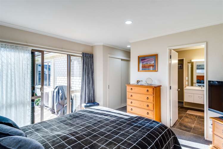 4 Blythfield Place Taradale_11