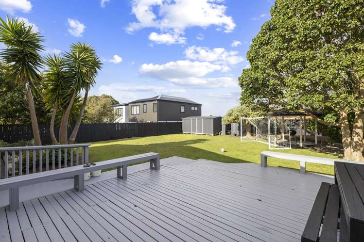 4 Binda Place Botany Downs_15