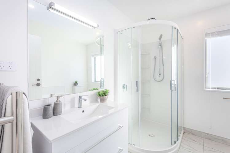 7 Kakapo Lane Redwood_13