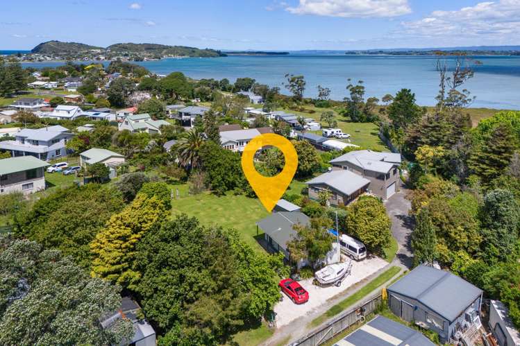 33 Athenree Road Athenree_2