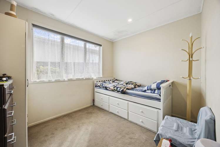 9 Sheehan Road Te Atatu South_14