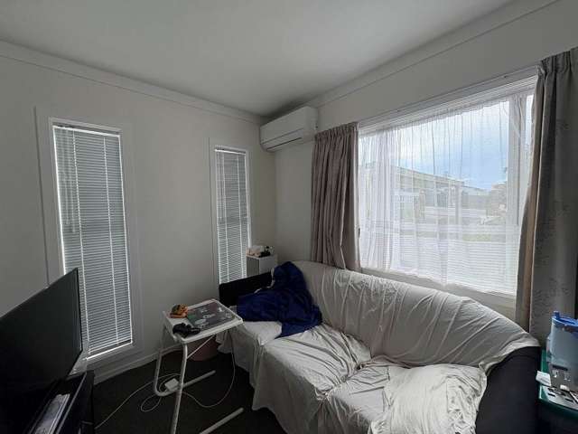 1/185 Chivalry Road Glenfield_2