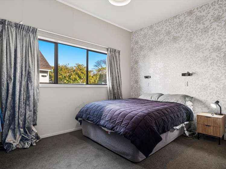 18 and 18A Harbour Drive Otumoetai_9