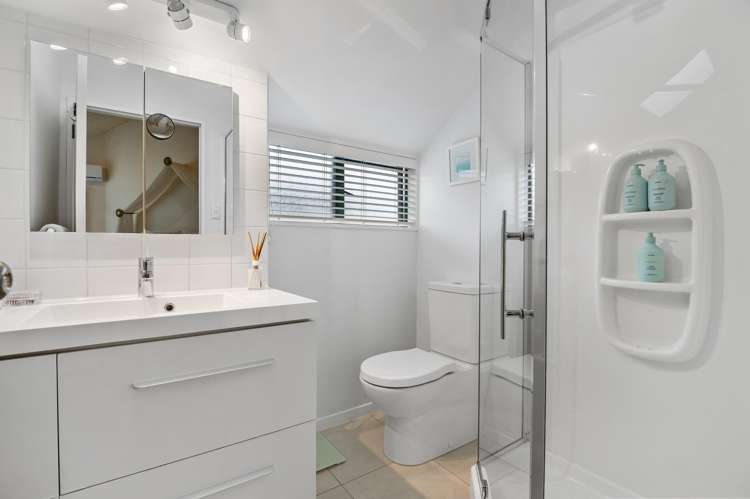 2/13a Amy Street Ellerslie_14