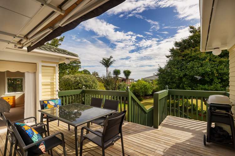 74 Lloyd Avenue Mount Albert_1