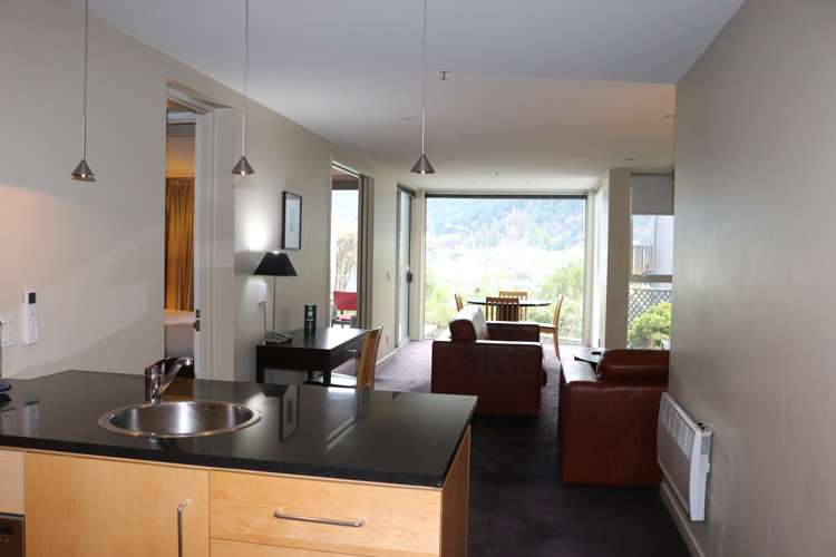 124/21 Stanley Street Queenstown_7