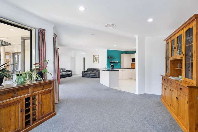 46 Otia Drive Richmond_5