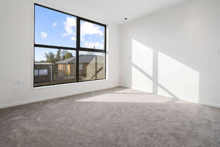 12f Hewlett Road Massey_10