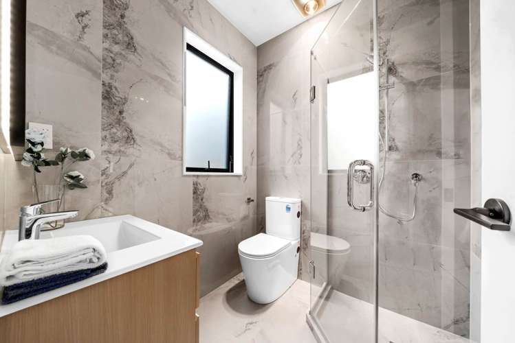 76 Koromeke Street Flat Bush_13