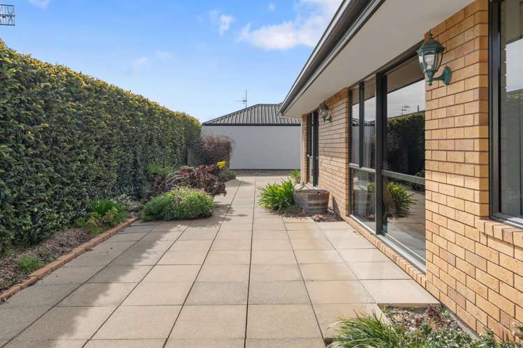 3 Barnaby Way The Wood_10