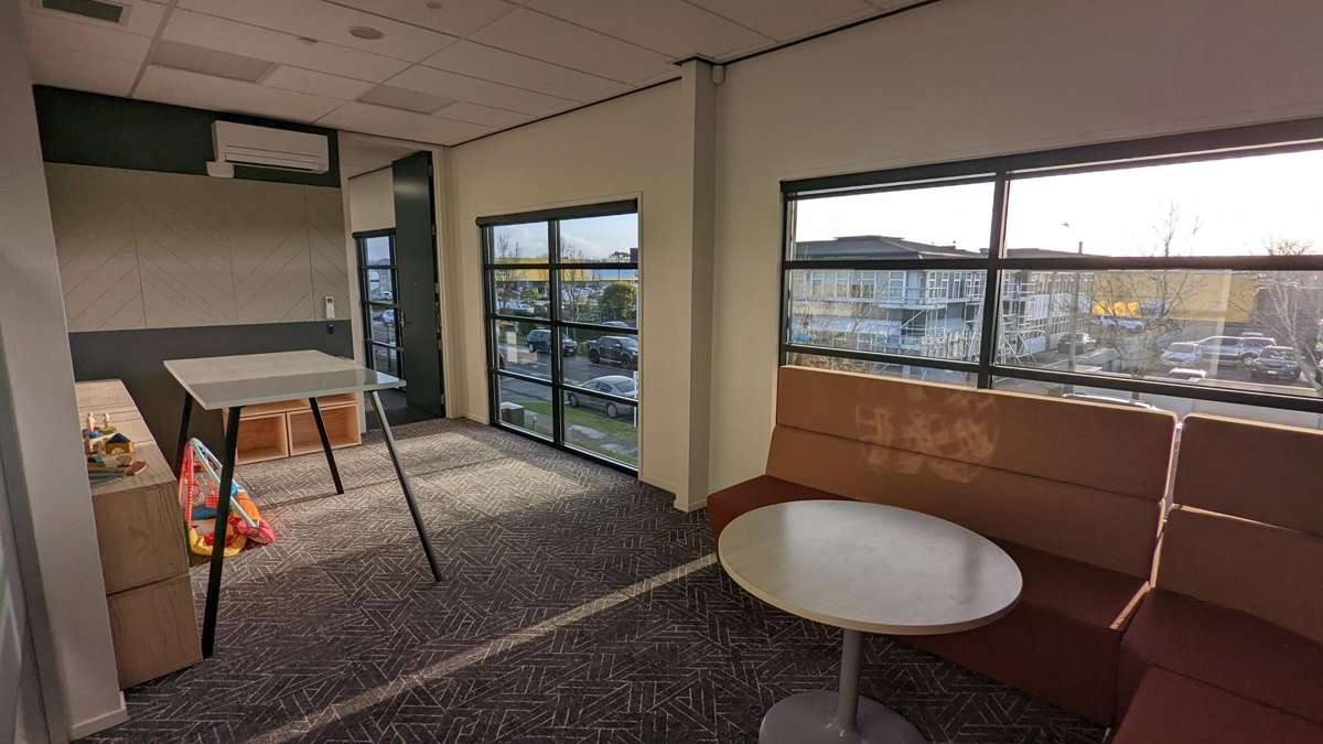 506 Eastbourne Street West_3