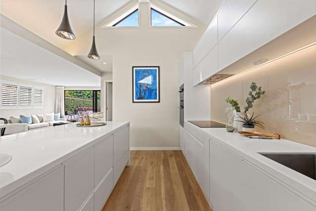 15 St Andrews Square Strowan_2