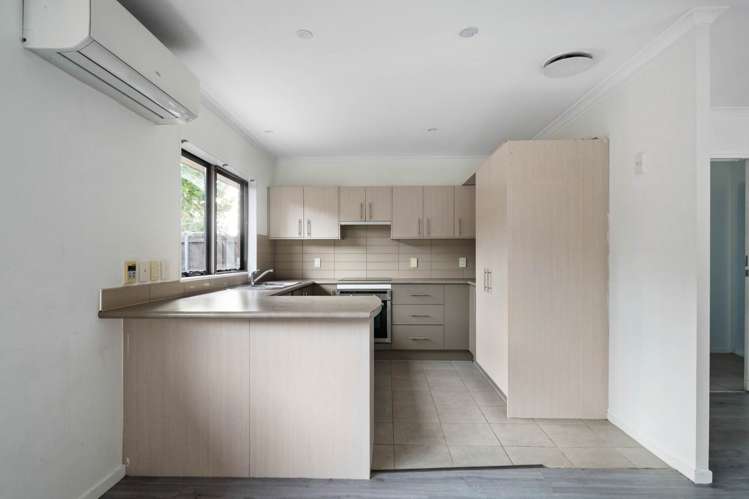 8 Carisbrook Crescent Papakura_6