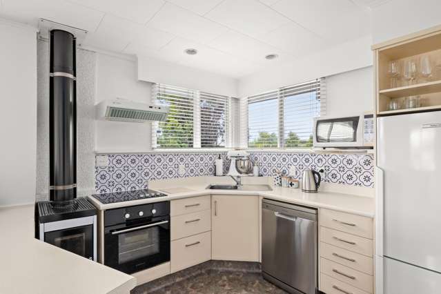 74 Menin Road Onekawa_2