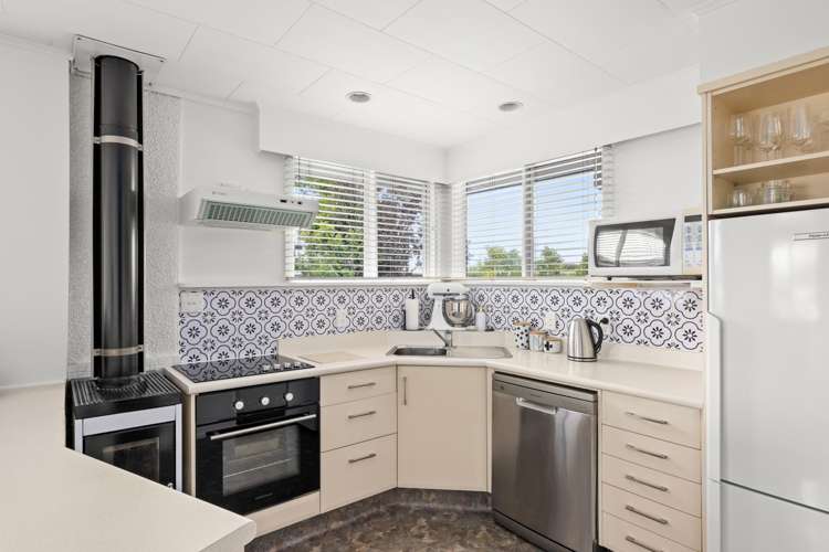 74 Menin Road Onekawa_2