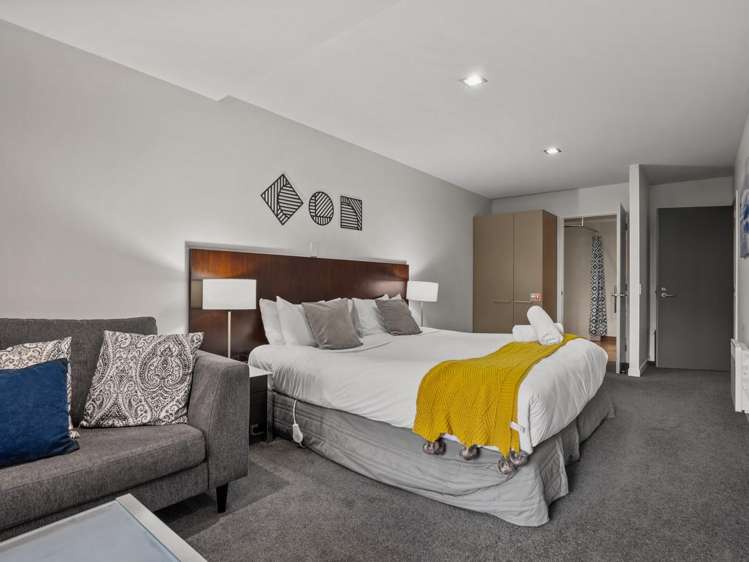 11/89 Thompson Street Queenstown_17