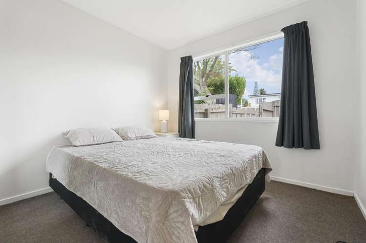 2/174 Birkdale Road Birkdale_8