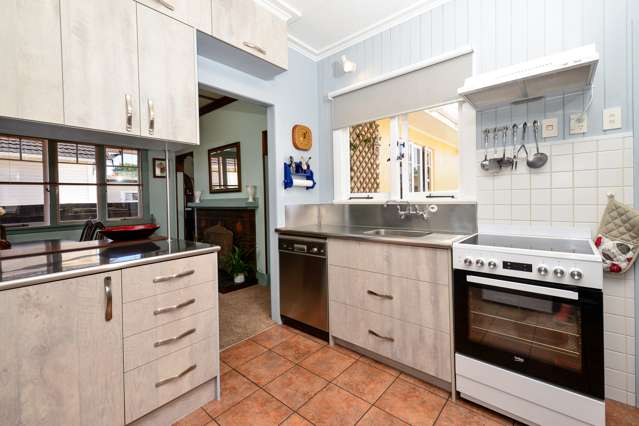 2 Saint Olpherts Avenue Hamilton East_4