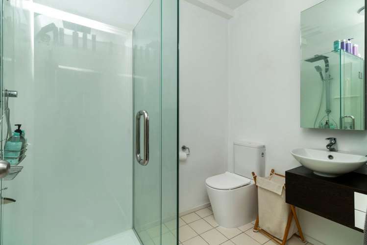 53/21 Hunters Park Drive Three Kings_10