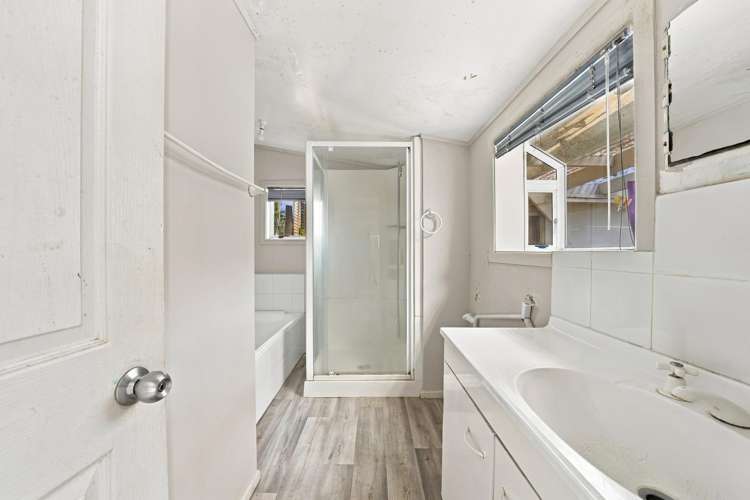 32 Redman Road Papakura_12