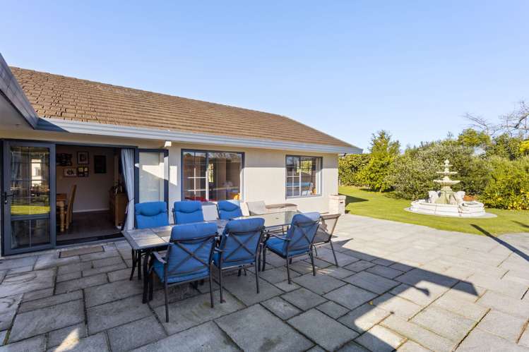 64 Athlone Drive Cambridge_10
