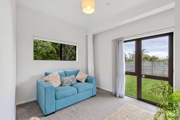 33 Athol Street Glenduan_13