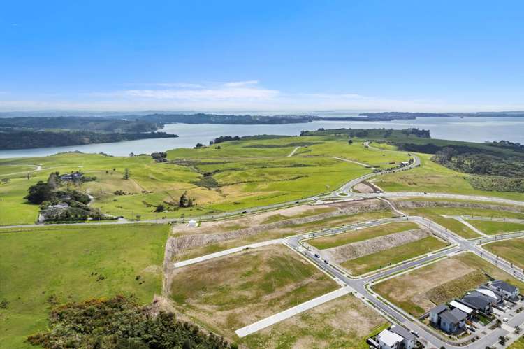 10 Makumaku Place Long Bay_5