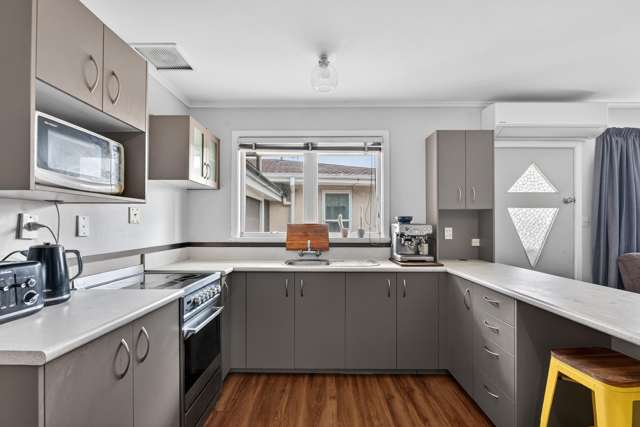 2/18 Armour Place Onekawa_3