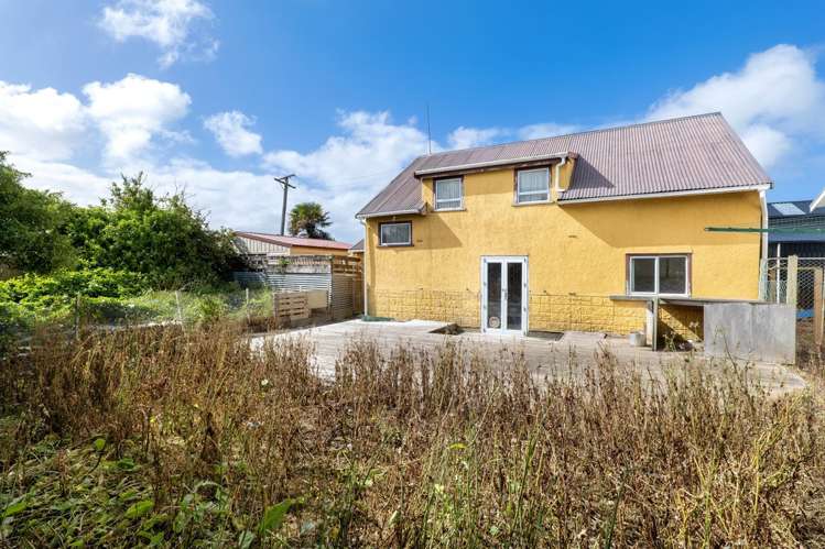 79 South Road Manaia_5