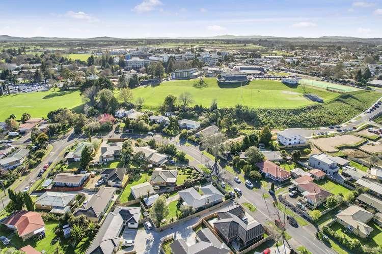 2/3 Helena Road Hillcrest_12