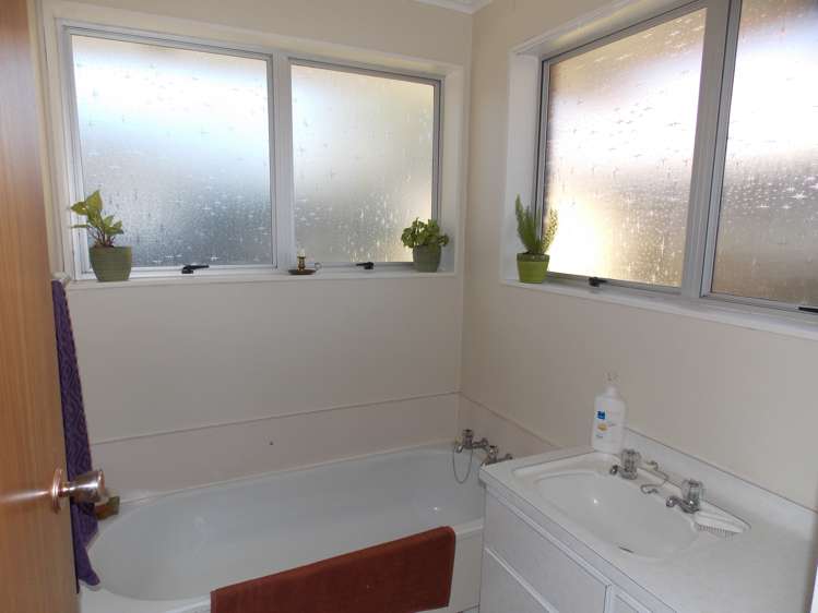 14a Terry Crescent Milson_11