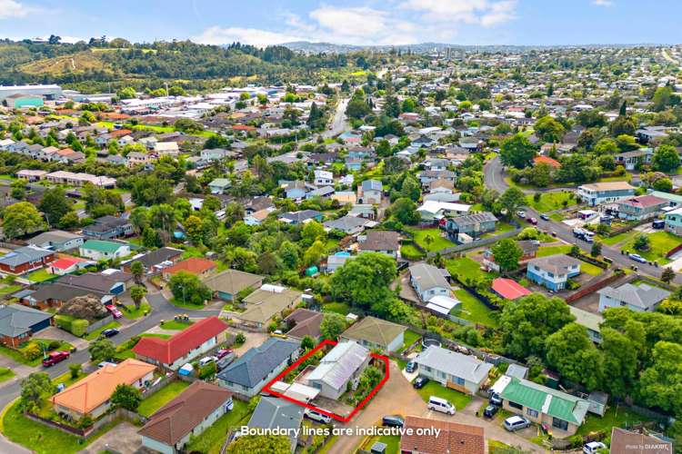 28 Selak Place Glen Eden_22