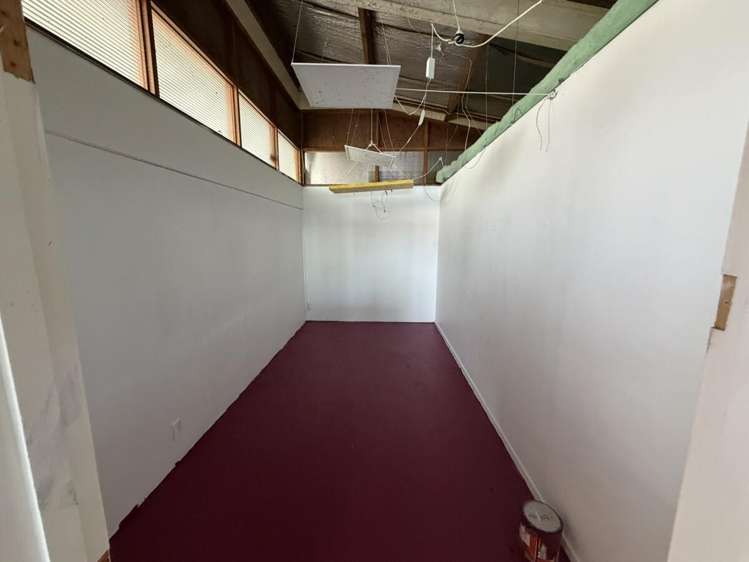Front Tenancy, 46 Wharf Road Te Atatu Peninsula_13