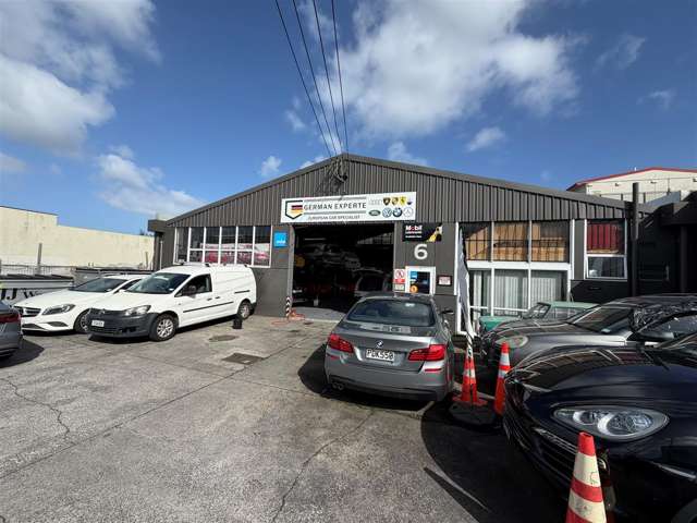 Savills | Functional Warehouse + Carparking