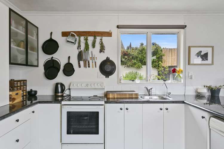 2/3 Peach Grove Taupo_3