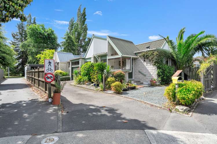 1/12 Byron Place Stoke_20