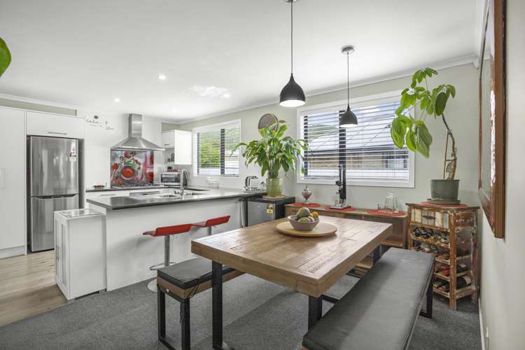 31 Fraser Colman Grove Wainuiomata_8