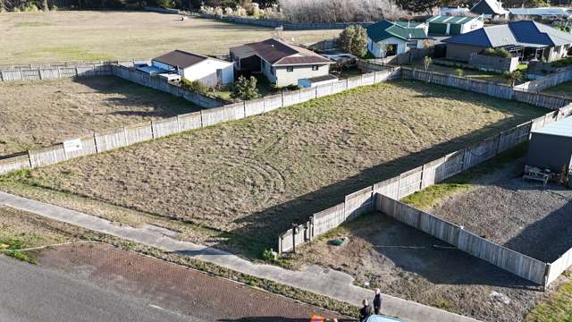 3 Sandown Avenue Himatangi Beach_1