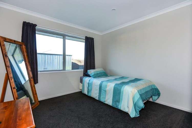 6 Dundee Close Darfield_12