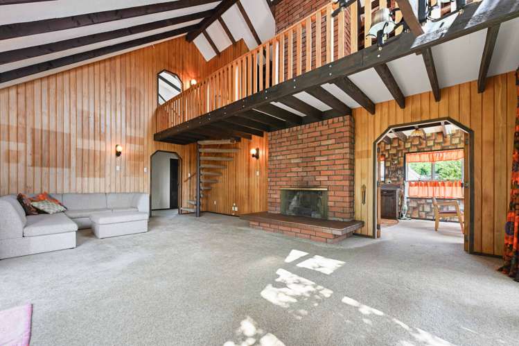 1 Deseret Road Temple View_7