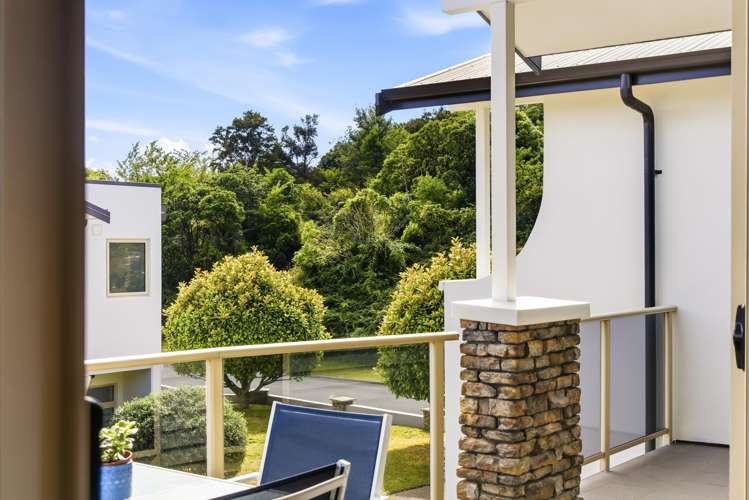 2/17 Tremaine Avenue Two Mile Bay_26