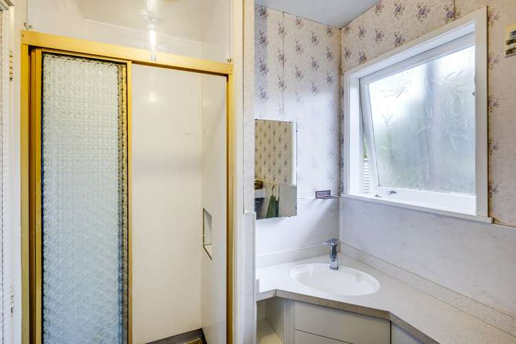 608 Murdoch Road East Akina_9