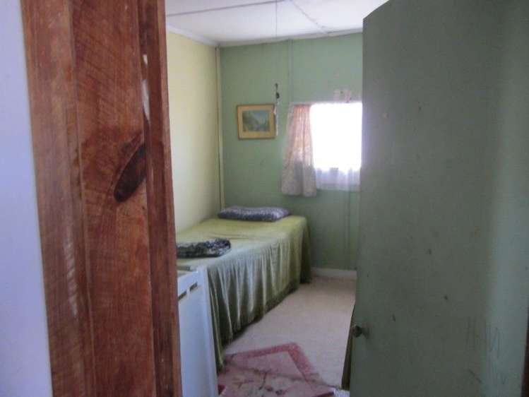 56 Akitio Esplanade Pongaroa_18